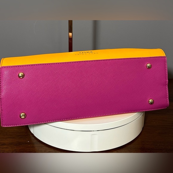 Trina Turk NWT cope lock satchel with shoulder strap detachable and adjustable - Picture 6 of 9